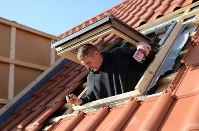 Pose de fenêtres de toit Velux à Igney